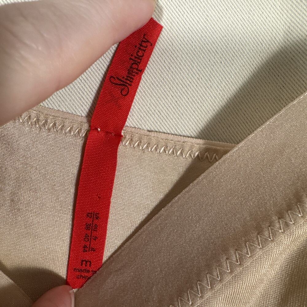 SPANX Simplicity Shapewear Full Slip Dress Medium Nude Champagne Smoothing - Picture 5 of 6